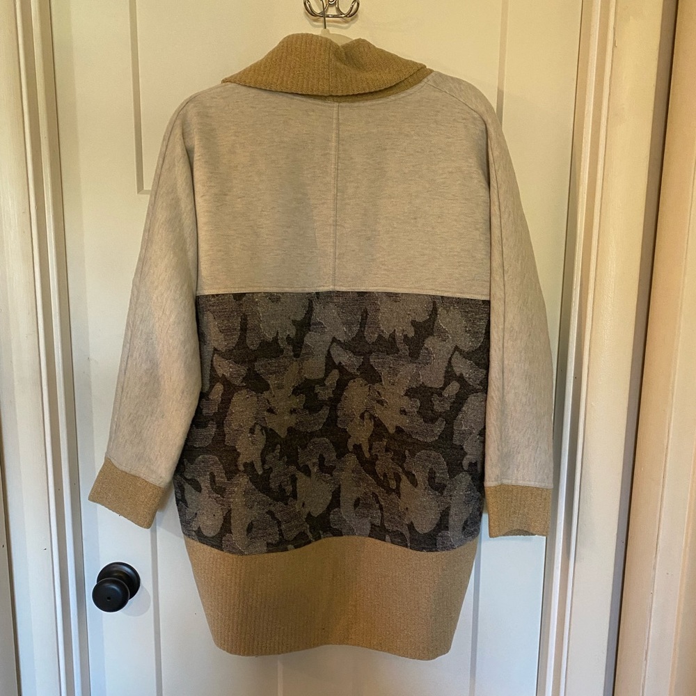 Hem and Thread mixed fiber jacket/sweater